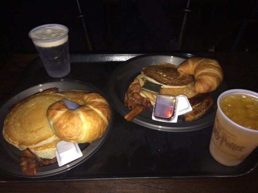 Breakfast at Leaky Cauldron at Diagon Alley Universal Studios