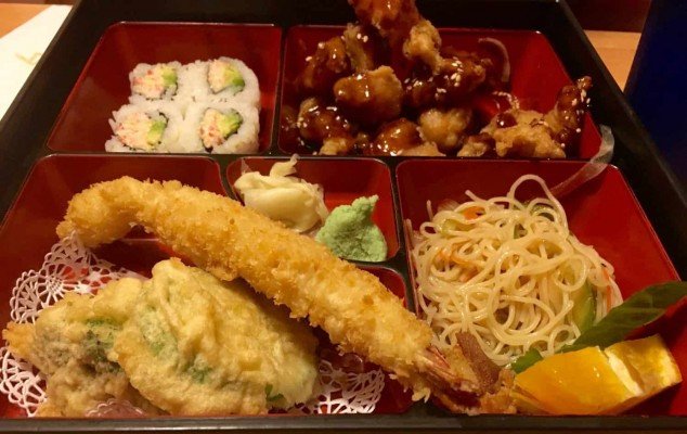 Totoro Restaurant Review - Sesame Chicken Bento Box