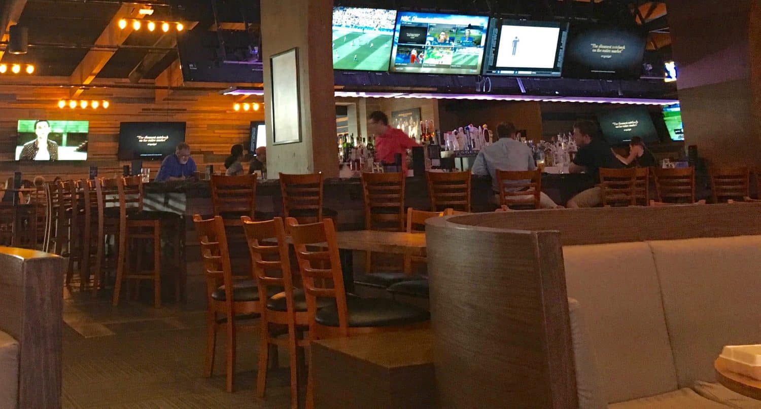 Revel & Roll Bar/Restaurant