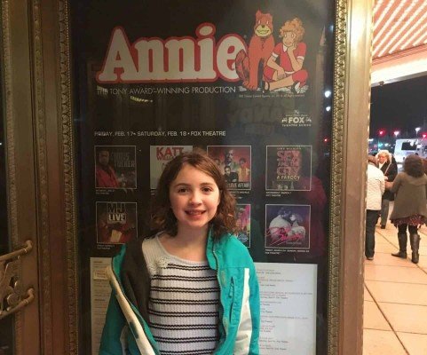Annie Detroit - Fox Theatre - Outside the Theatre