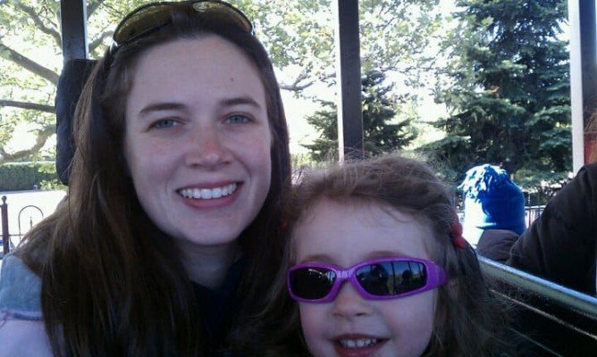 Day Out With Thomas - Riding the Train with her aunt