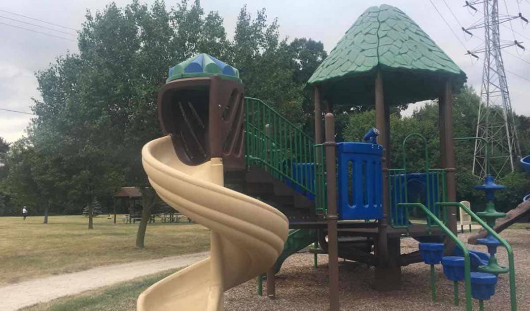 Ypsilanti's Clubview Park - Small Structure
