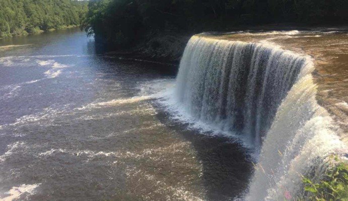 Visit Michigans Upper Peninsula with Kids - Tahquamenon Falls - Upper Falls
