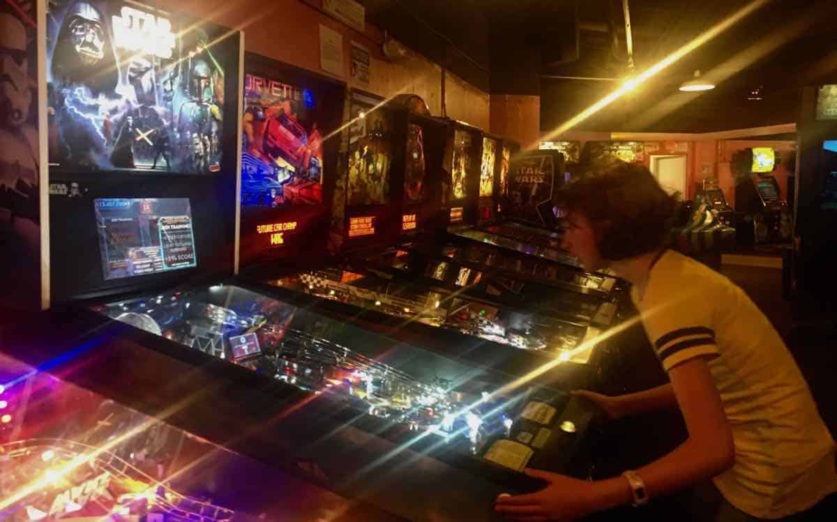 Ann Arbor Pinball Pete's - Playing Pinball