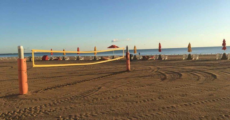 Cedar Point Hotel Breakers Tips - Beach
