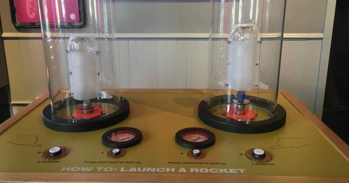 AAHOM STEAM PARK - Bottle Rockets