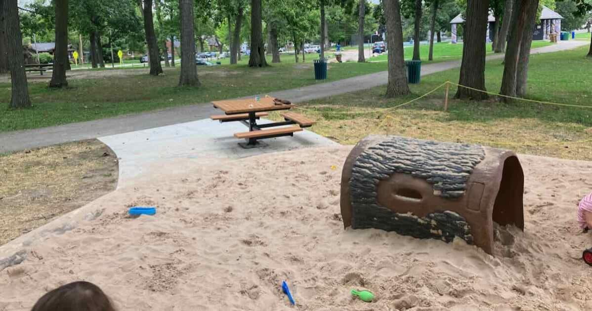 Allmendinger Park - New sandbox and picnic tables.