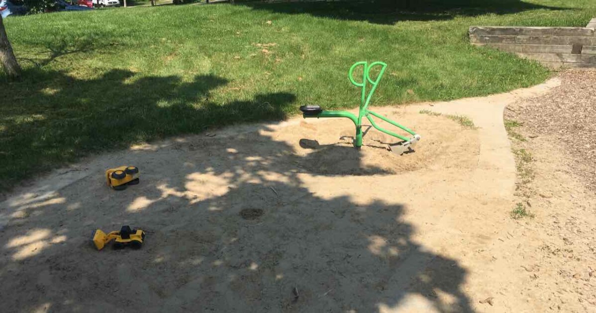 Burr Oak Park - Sandbox Digger