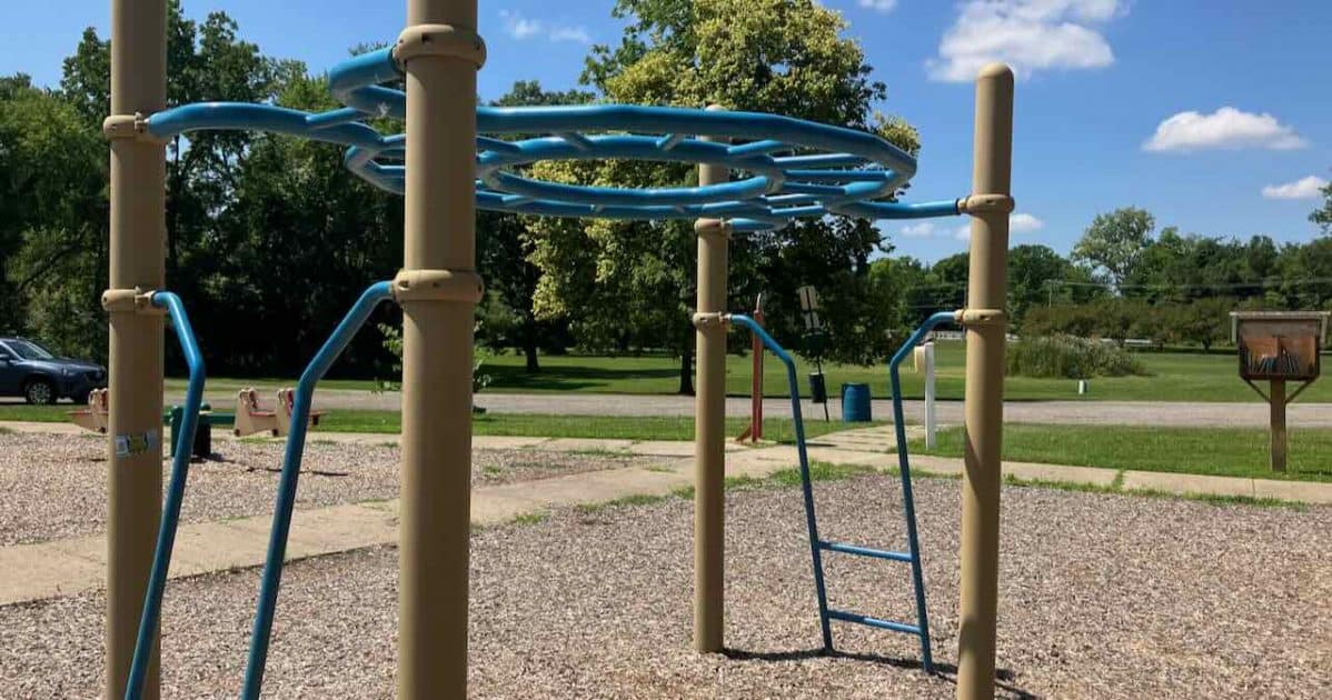 Milan Nature Park - Standalone Monkey Bars